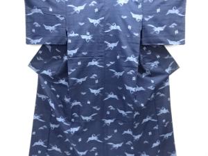 未使用品　草木染松鶴模様織出し手織り紬着物